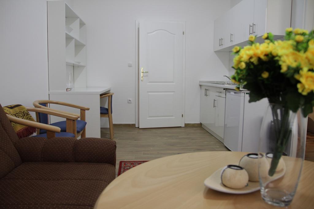 Apartments Ferhadija Баня-Лука Экстерьер фото