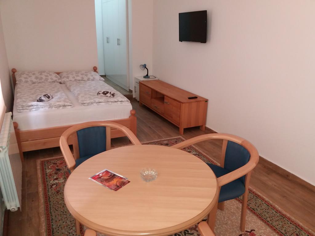 Apartments Ferhadija Баня-Лука Экстерьер фото